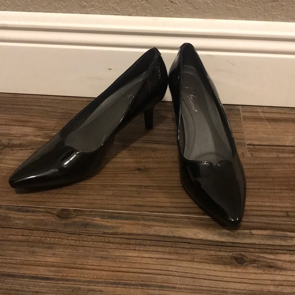 Aerosoles classic pumps